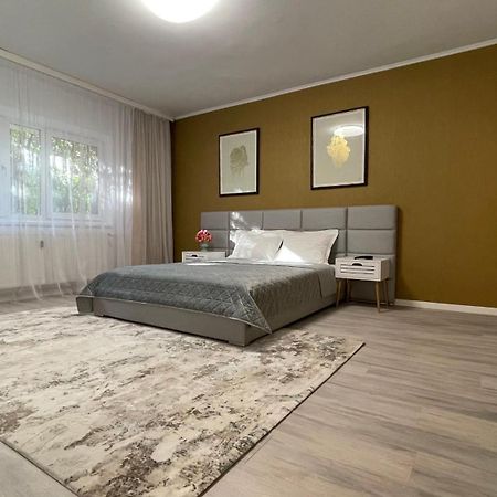 Start Apartments 1 Bukares Bagian luar foto