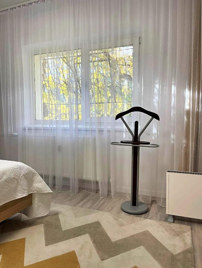 Start Apartments 1 Bukares Bagian luar foto