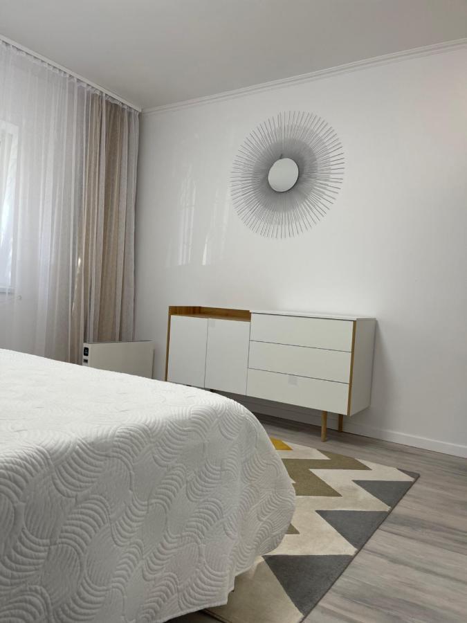 Start Apartments 1 Bukares Bagian luar foto