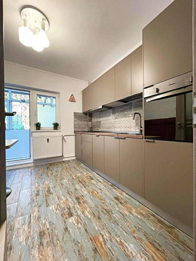 Start Apartments 1 Bukares Bagian luar foto