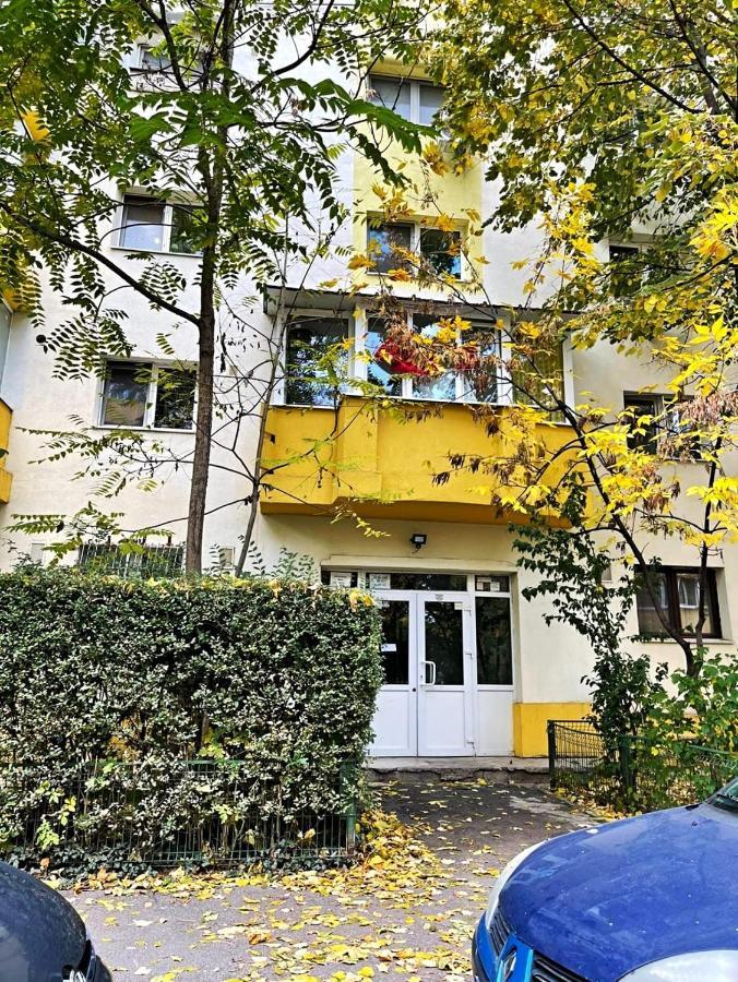 Start Apartments 1 Bukares Bagian luar foto