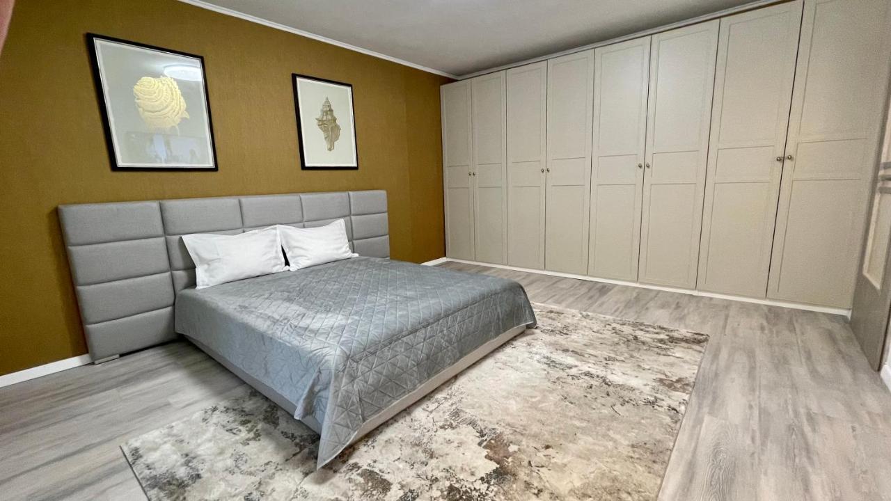 Start Apartments 1 Bukares Bagian luar foto