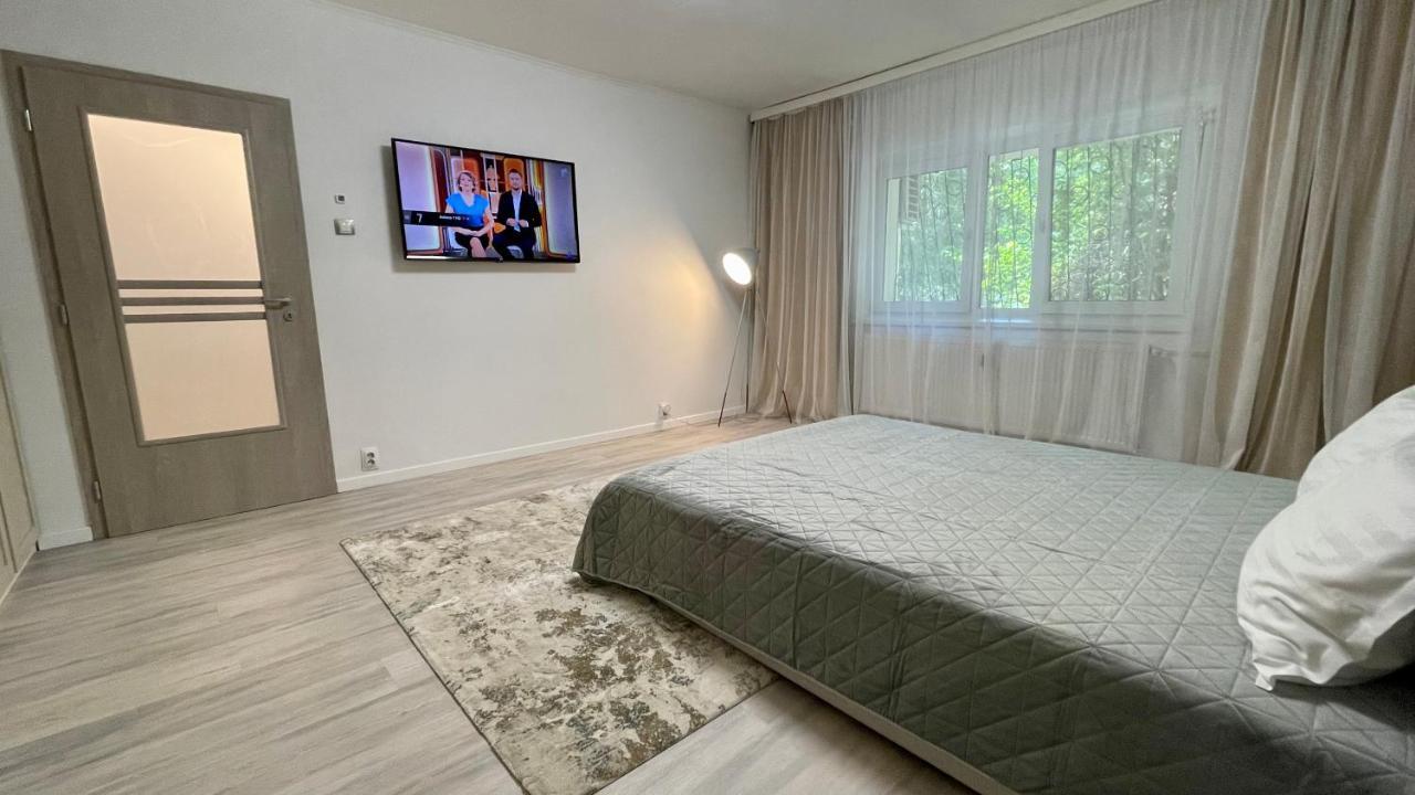 Start Apartments 1 Bukares Bagian luar foto