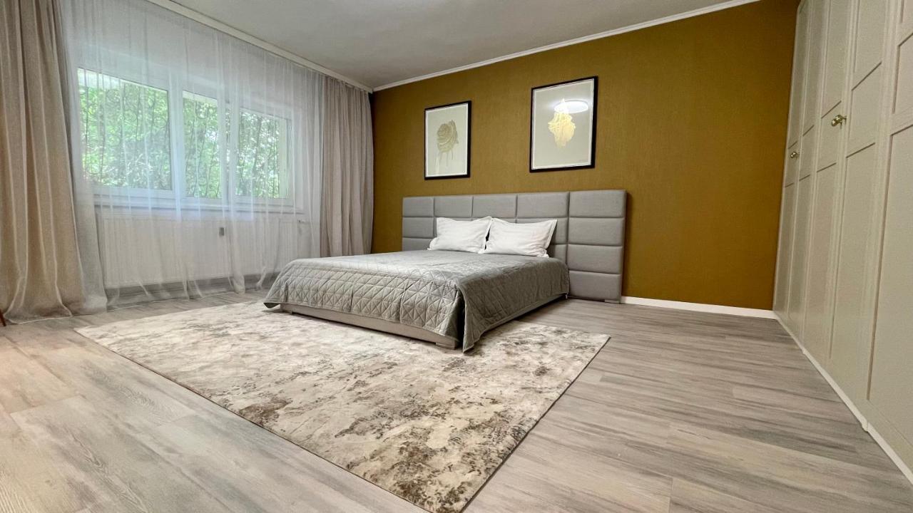 Start Apartments 1 Bukares Bagian luar foto